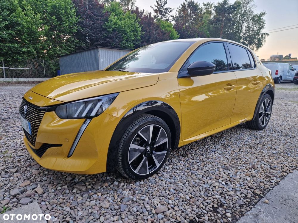 Peugeot 208 - 4
