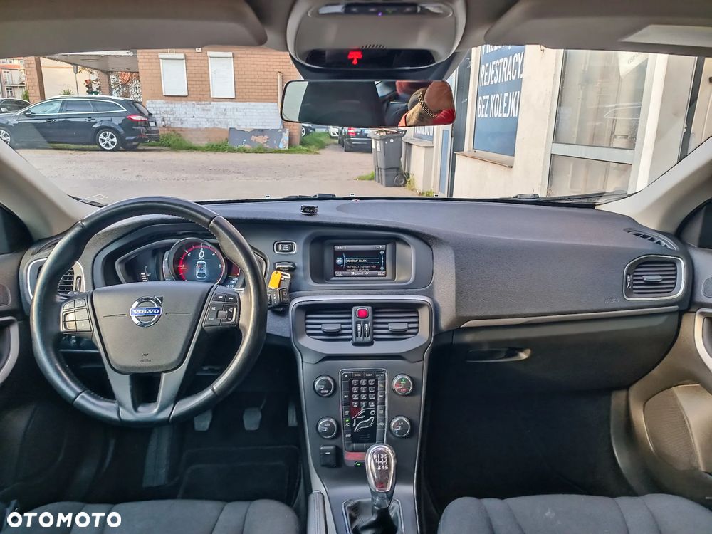 Volvo V40 D2 - 14