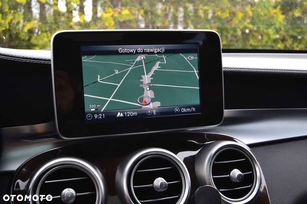 Mercedes-Benz GLC 300 4Matic 9G-TRONIC AMG Line - 26