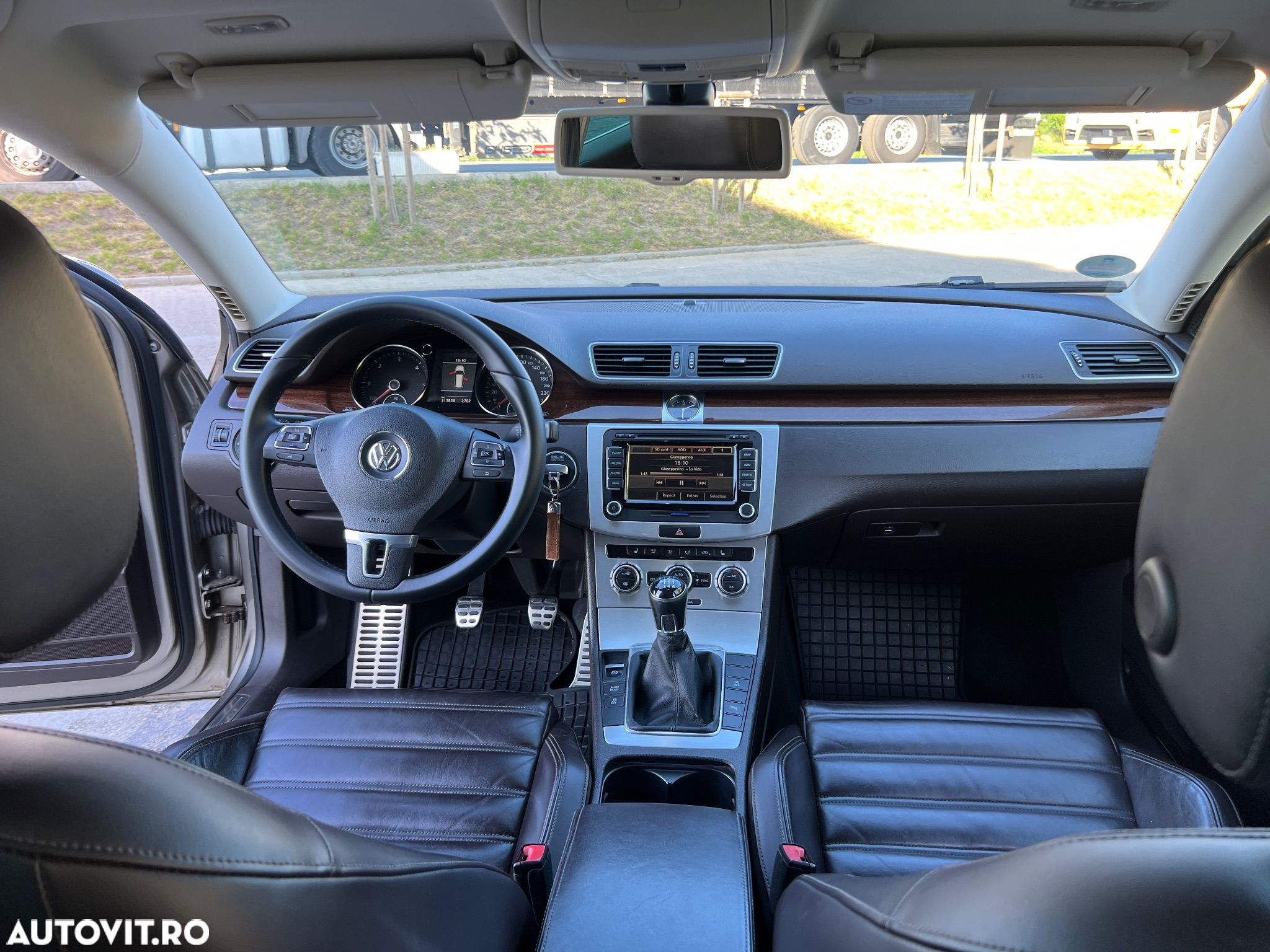 Volkswagen Passat Variant 2.0 TDI BlueMotion Technology Highline - 22