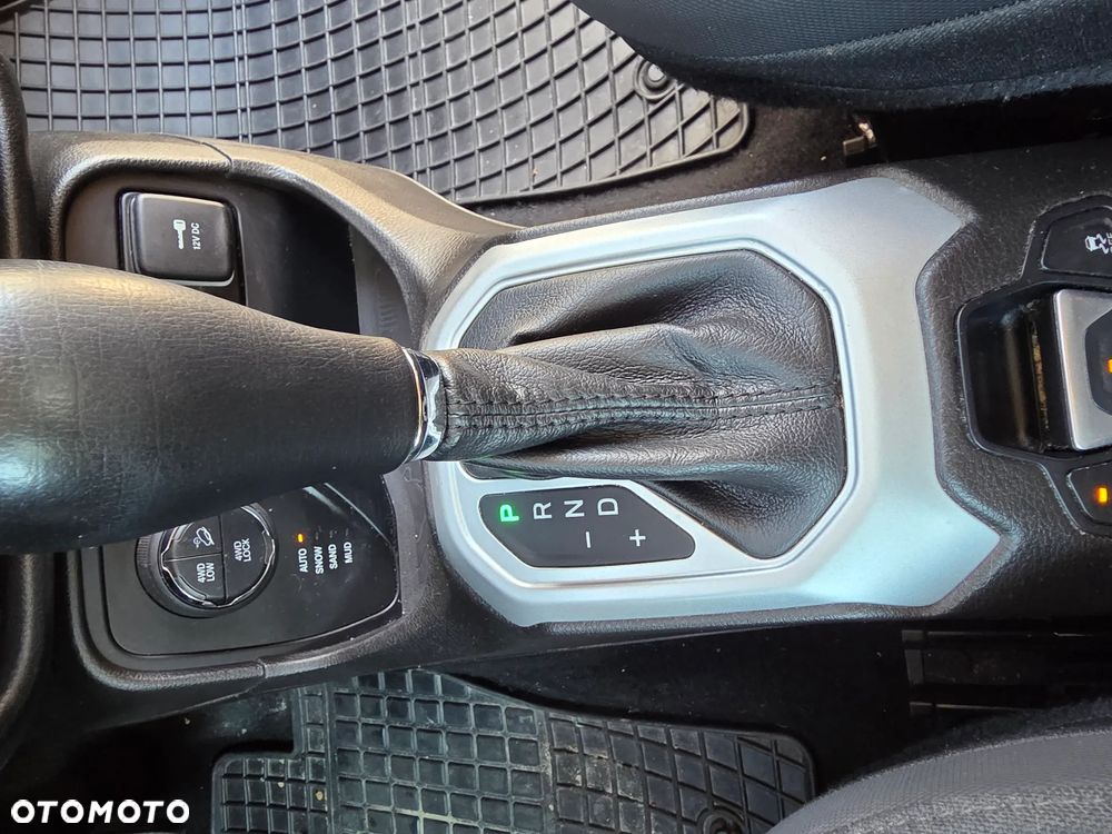 Jeep Renegade 2.0 MultiJet Limited 4WD S&S - 26