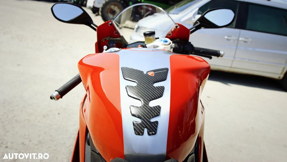 Ducati 1199 Panigale - 11