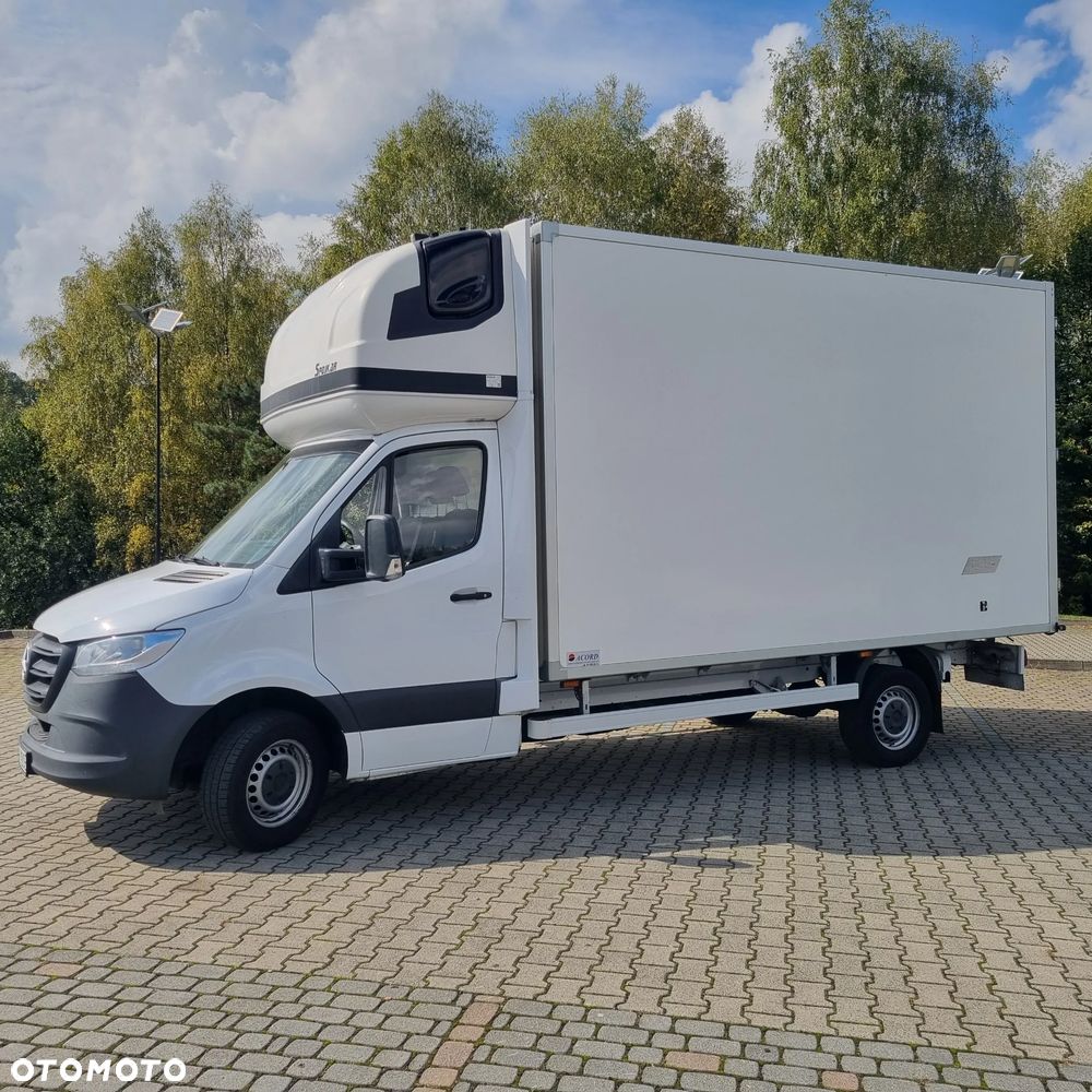 Mercedes-Benz Sprinter - 4