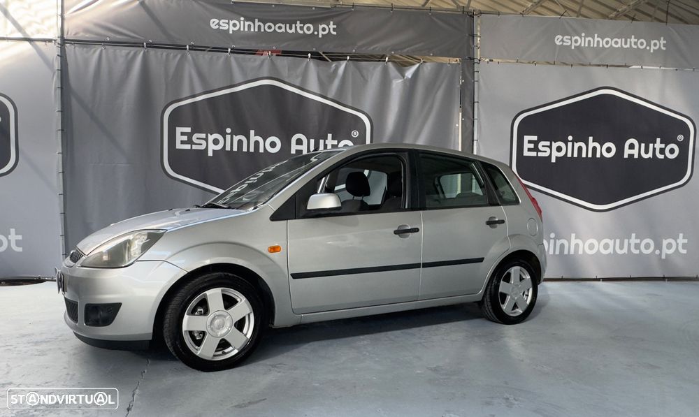 Ford Fiesta 1.25 Ghia - 6