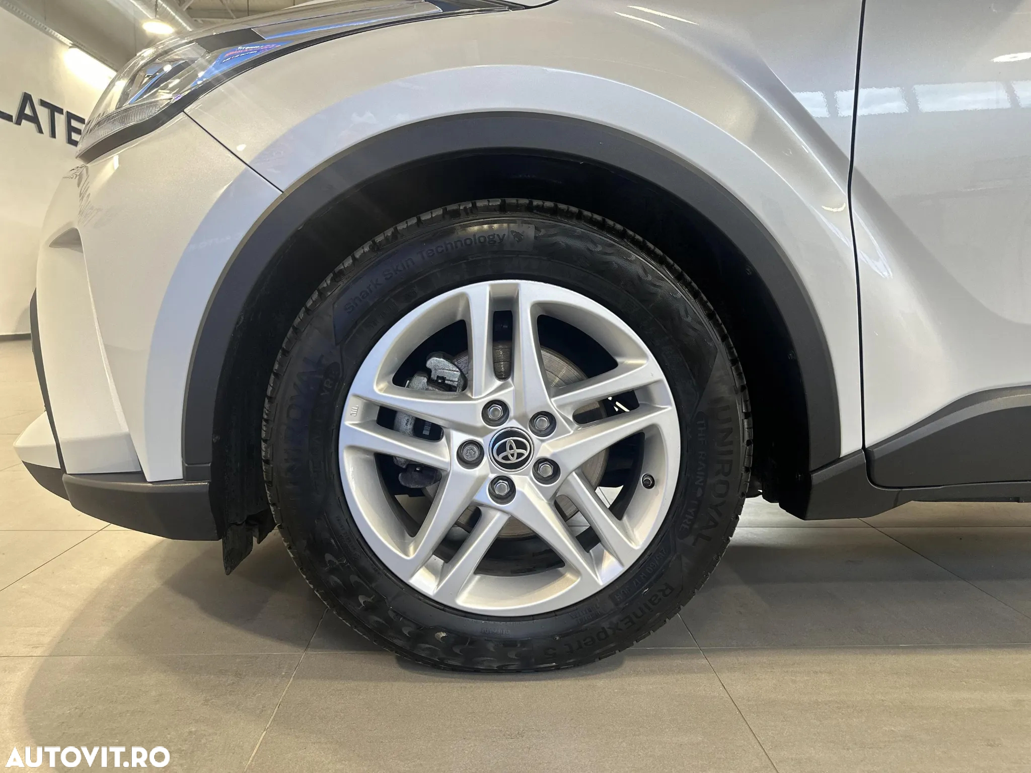 Toyota C-HR - 13
