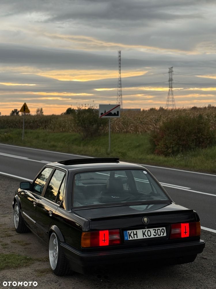 BMW Seria 3 316i - 15