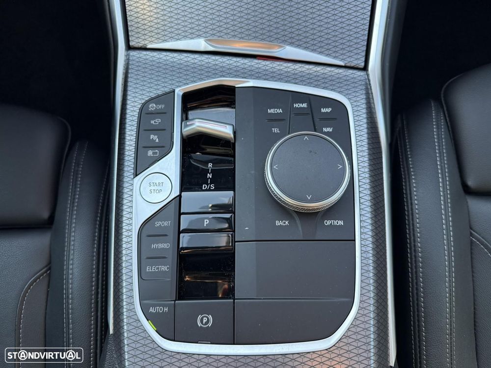 BMW 330 e xDrive Aut. M Sport - 16