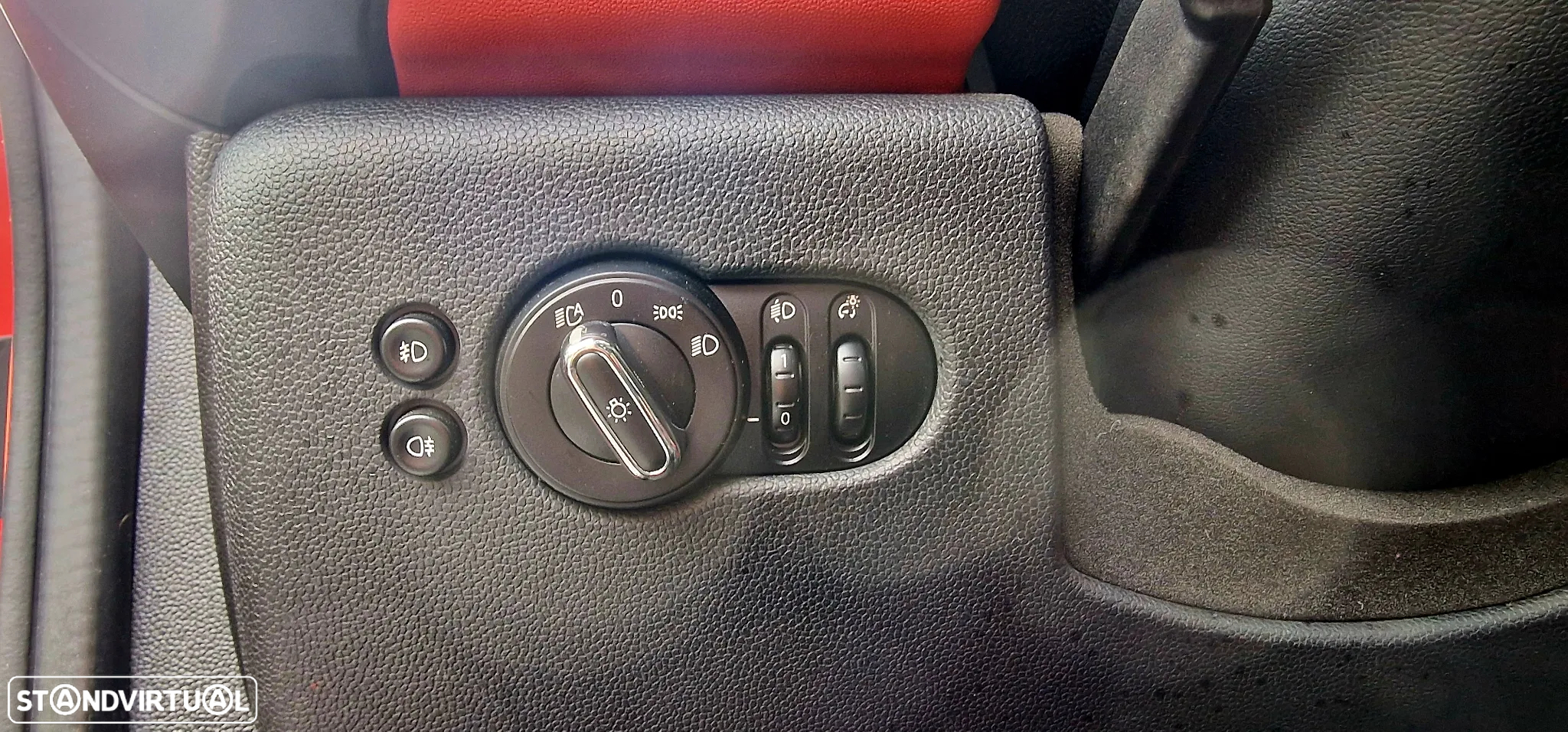 MINI 3 Portas One D - 14