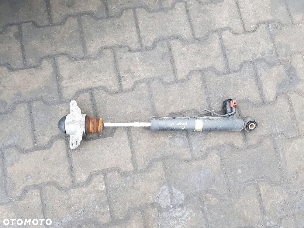 VW PASSAT CC 08-12r AMORTYZATOR AKTYWNY PRAWY TYŁ TYLNY