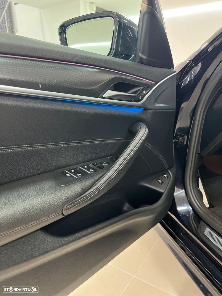 BMW 530 e Pack M - 12