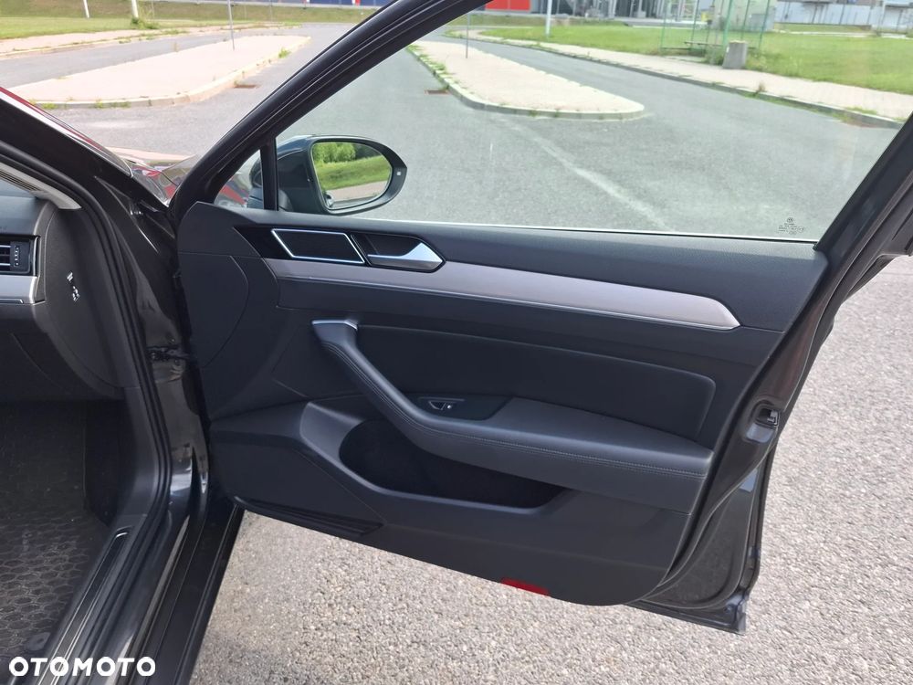 Volkswagen Passat 2.0 TDI BMT Highline DSG7 - 20