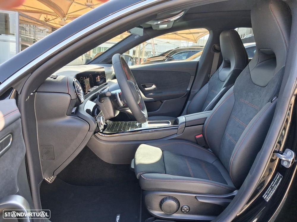 Mercedes-Benz CLA 250 e Shooting Brake AMG Line - 10