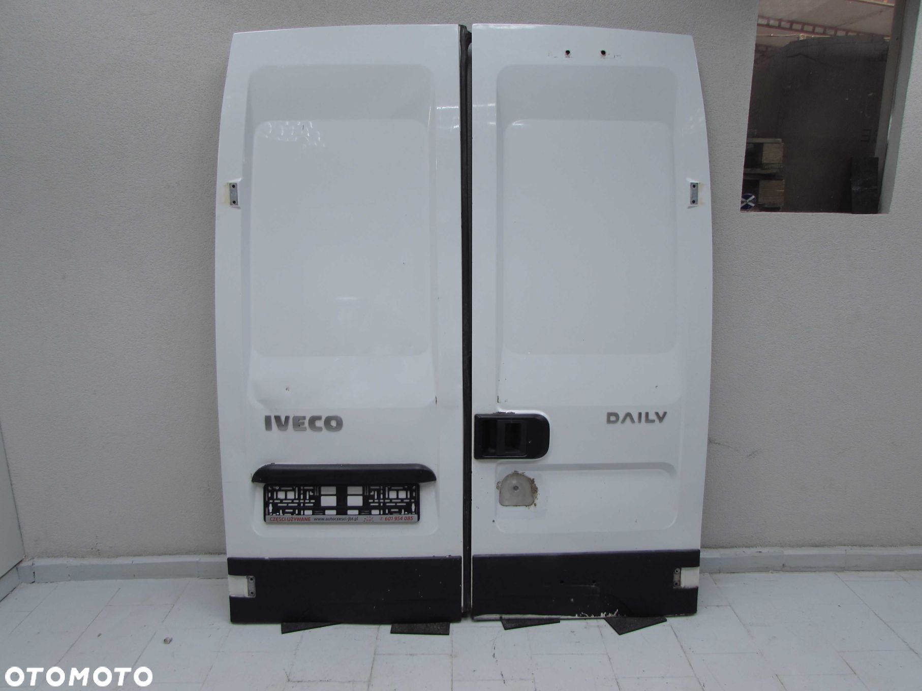 IVECO DAILY IV LIFT 06-14 DRZWI TYL TYLNE LEWE BIALE H2 - 1