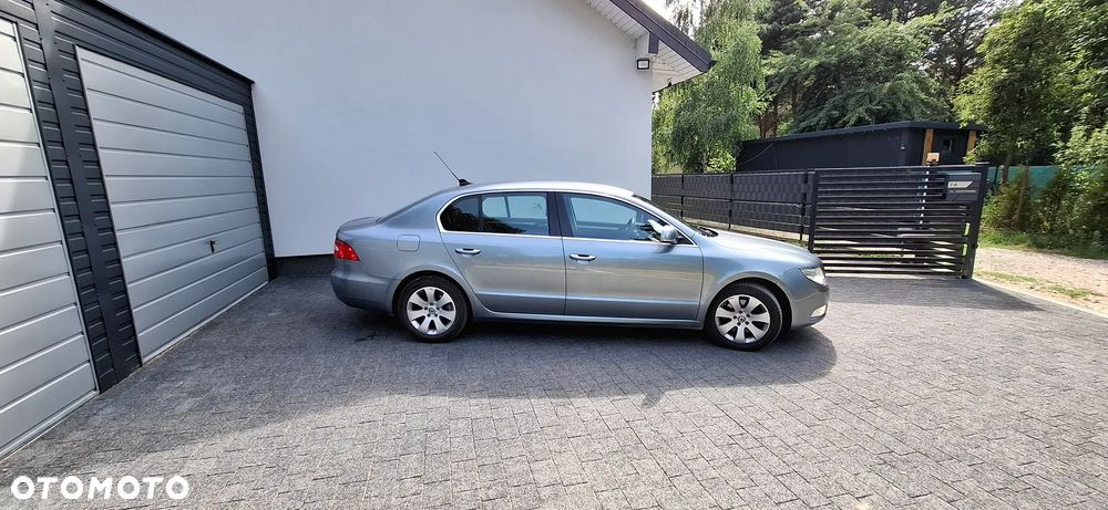 Skoda Superb 2.0 TDI Elegance - 2
