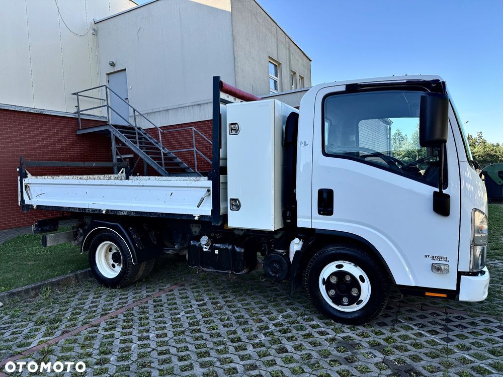 Isuzu M21 - 6