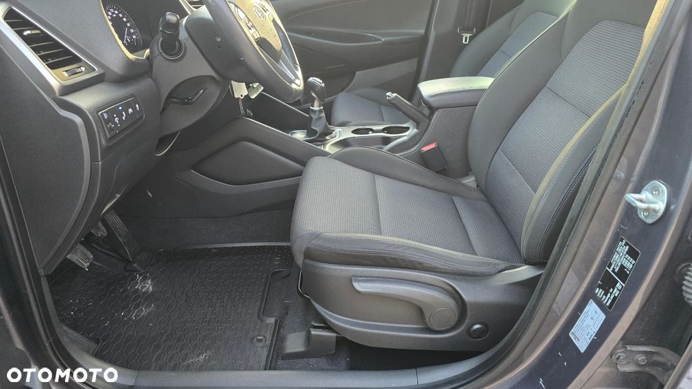 Hyundai Tucson blue 1.7 CRDi 2WD Intro Edition - 12