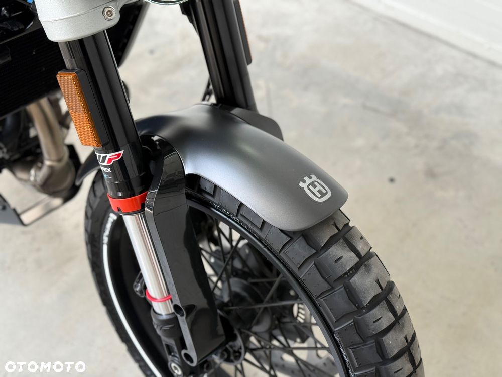 Husqvarna Svartpilen - 9