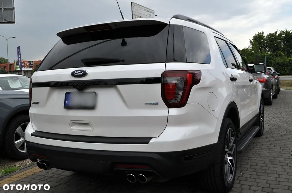 Ford Explorer - 10