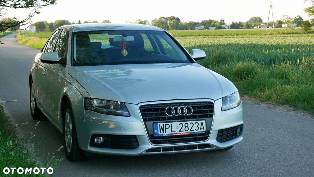 Audi A4 Limousine - 3