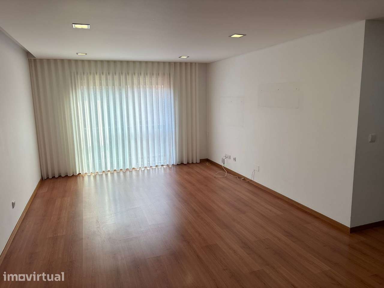 Apartamento T3 para arrendamento na freguesia de Aradas. - Grande imagem: 3/16