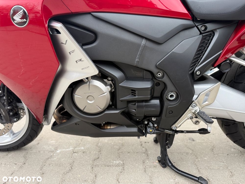 Honda VFR - 24