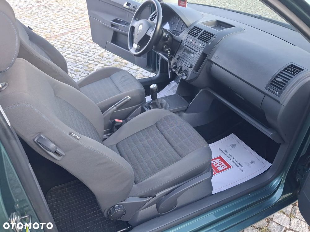 Volkswagen Polo - 16