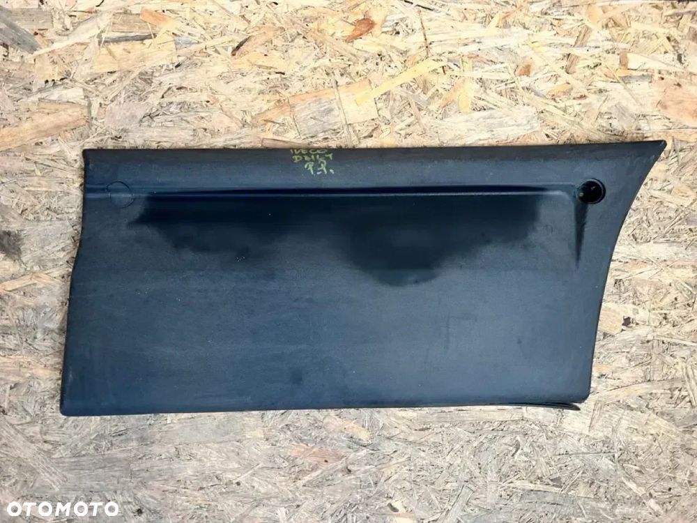 IVECO DAILY listwa boczna drzwi prawy przód 504090267