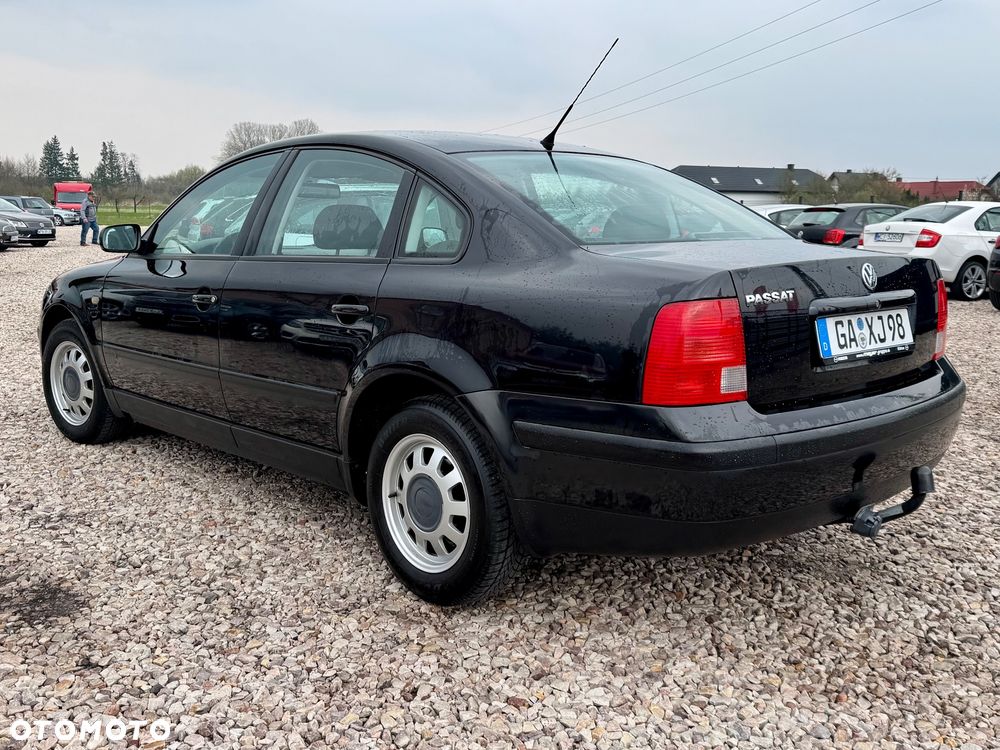 Volkswagen Passat 1.6 - 14
