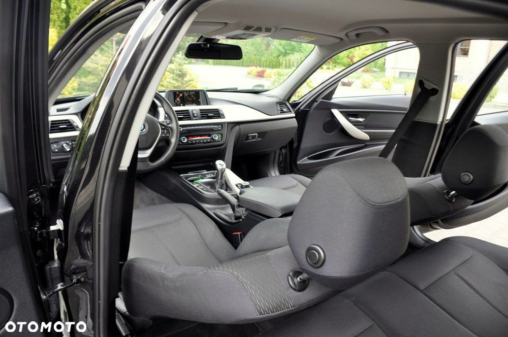 BMW Seria 3 - 26