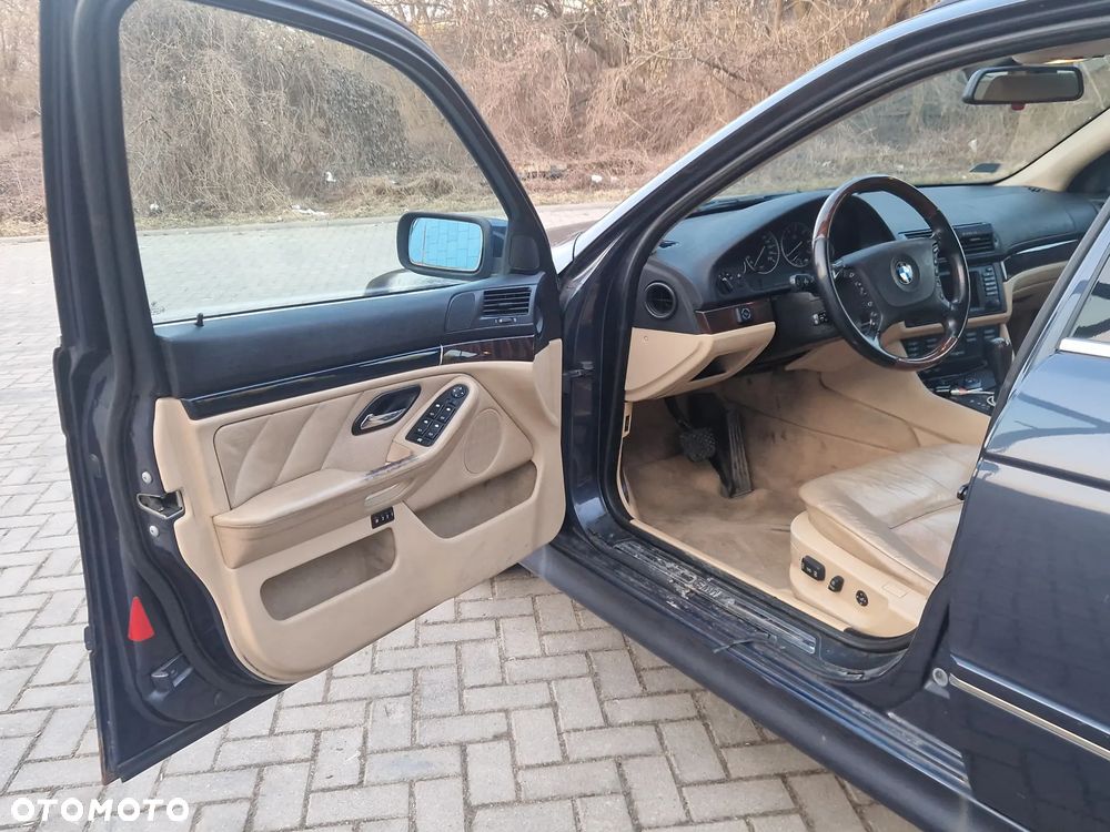BMW Seria 5 - 12