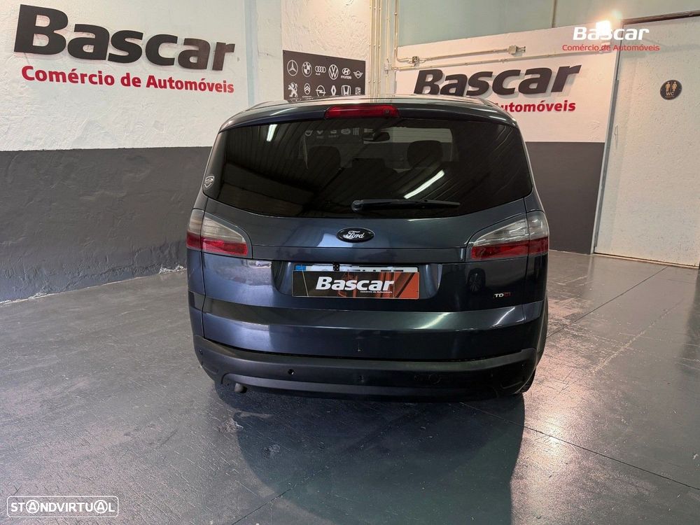 Ford S-Max 2.0 TDCi Titanium 7L - 6