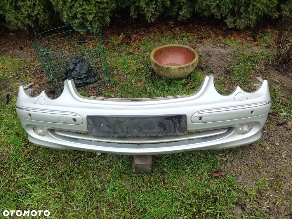 MERCEDES W209 Clk Przedlift ZDERZAK PRZEDNI PRZÓD AVANTGARDE 744 PDC - 2