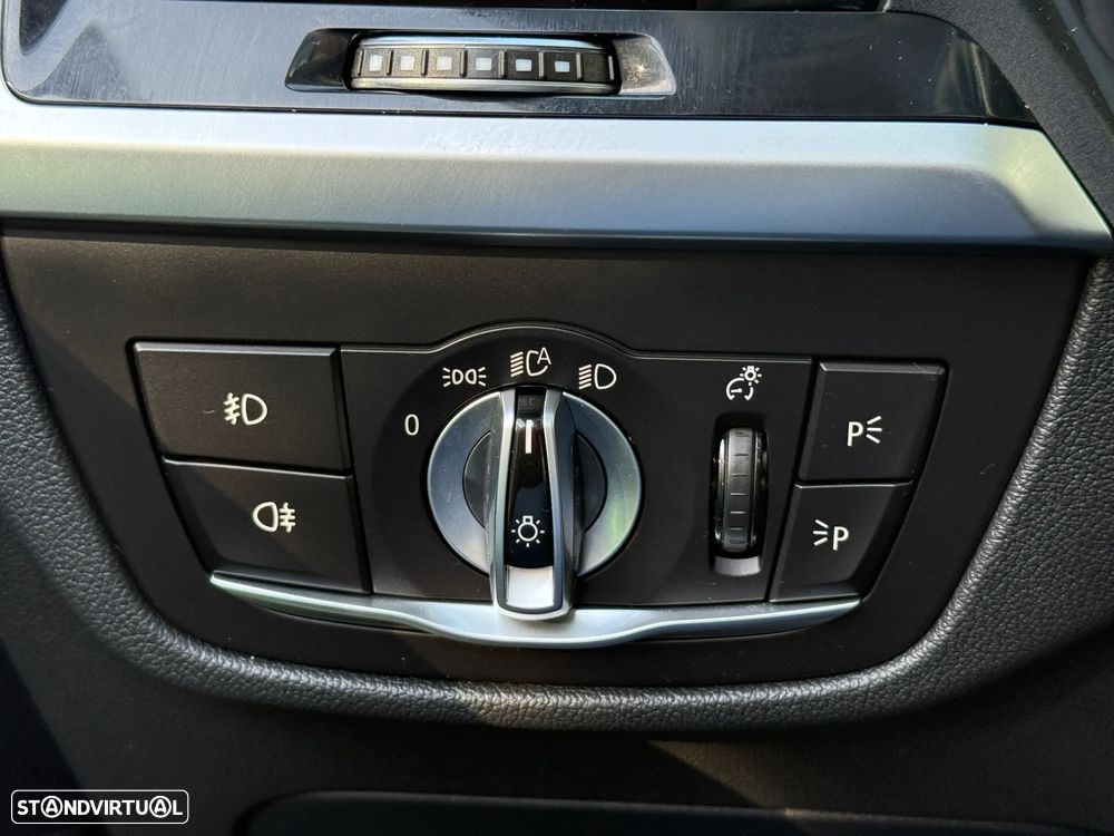 BMW X3 20 d xDrive Line Luxury - 41