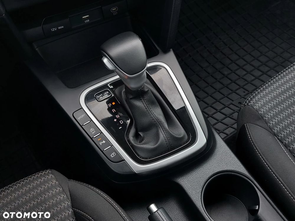 Kia XCeed 1.5 T-GDI M DCT - 6