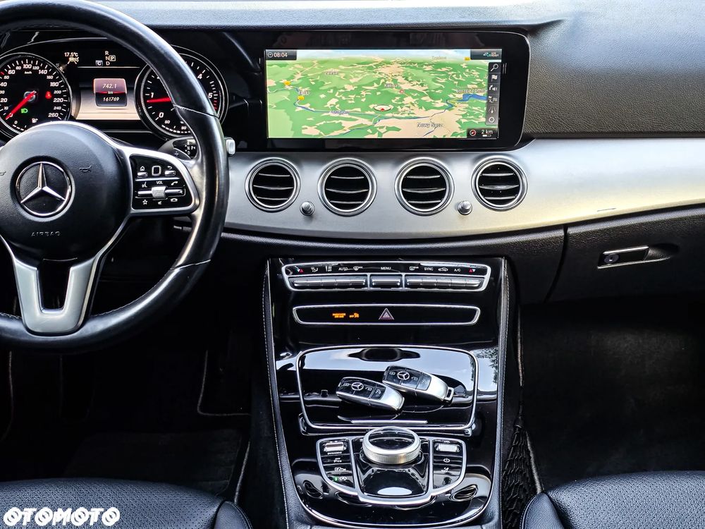 Mercedes-Benz Klasa E 220 d 9G-TRONIC - 16