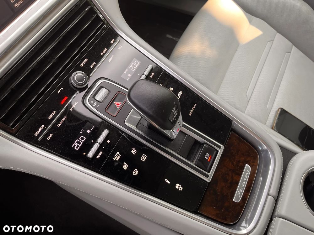 Porsche Panamera Turbo S - 23