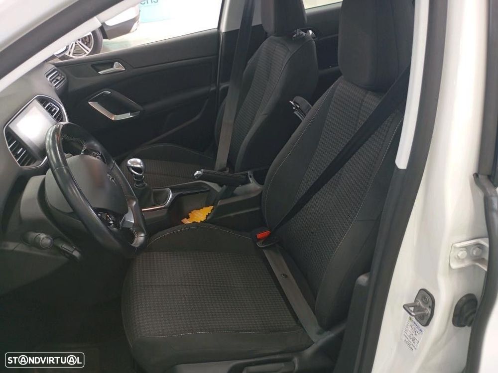 Peugeot 308 1.5 BlueHDi Business Line - 5