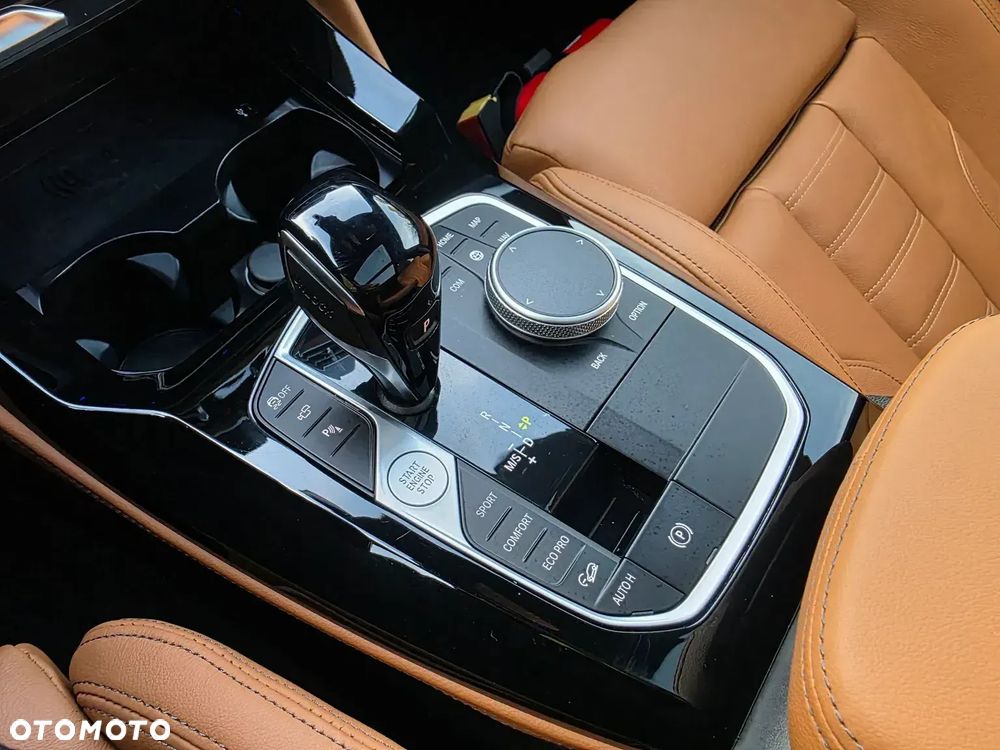 BMW X4 xM40i mHEV - 29