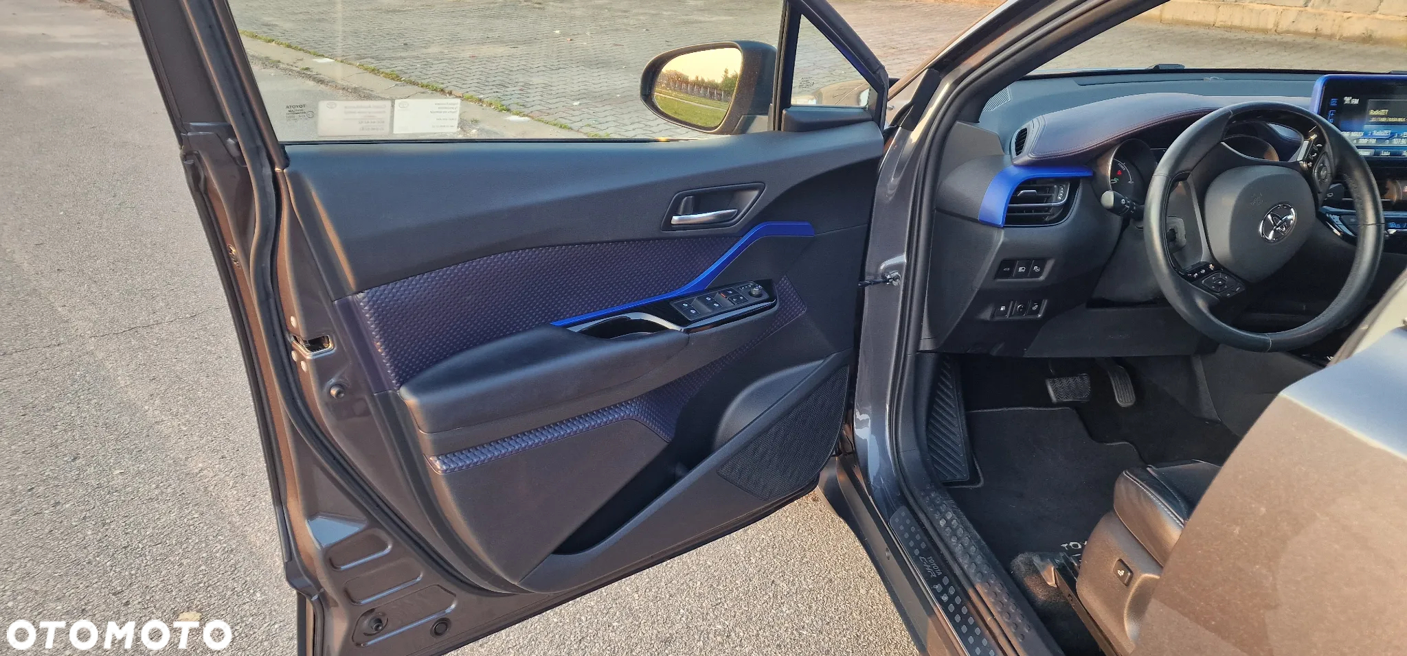 Toyota C-HR - 8