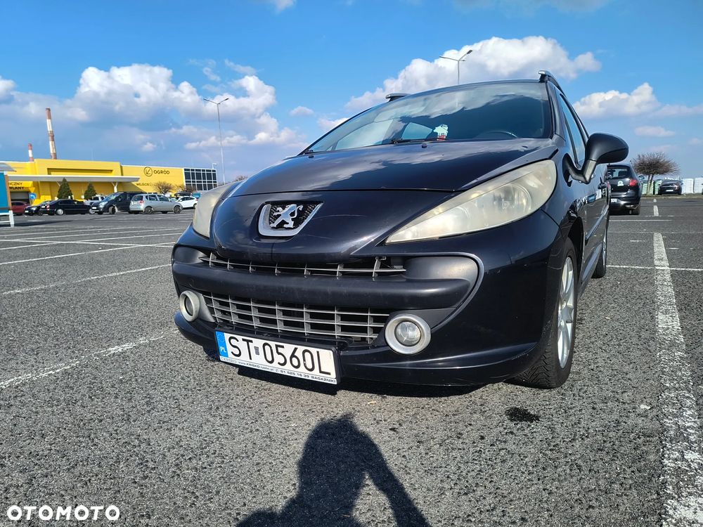 Peugeot 207 - 32