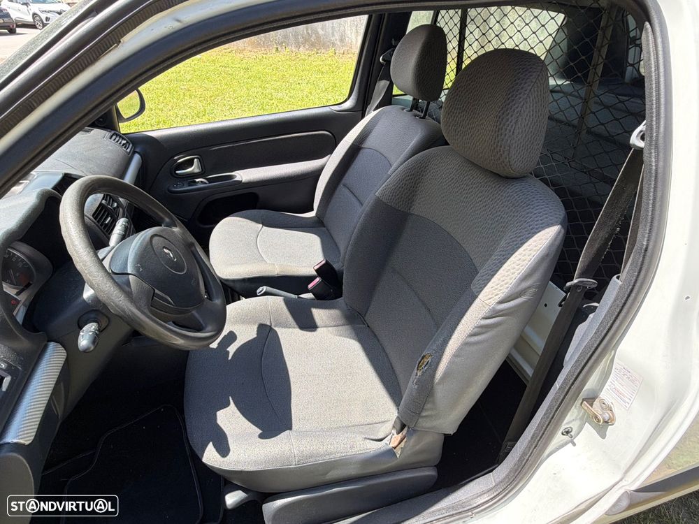 Renault Clio - 27