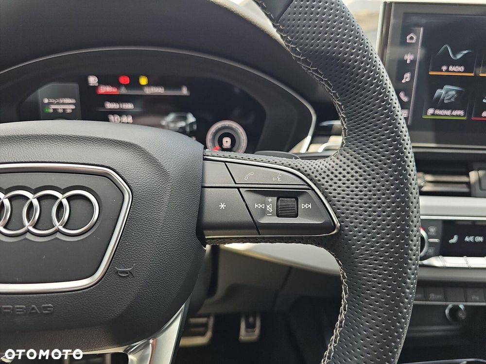 Audi A4 Limousine - 16