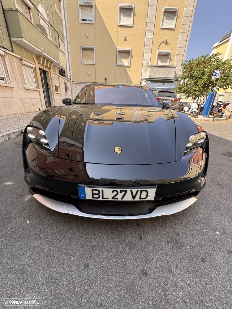 Porsche Taycan Cross Turismo 4S - 1