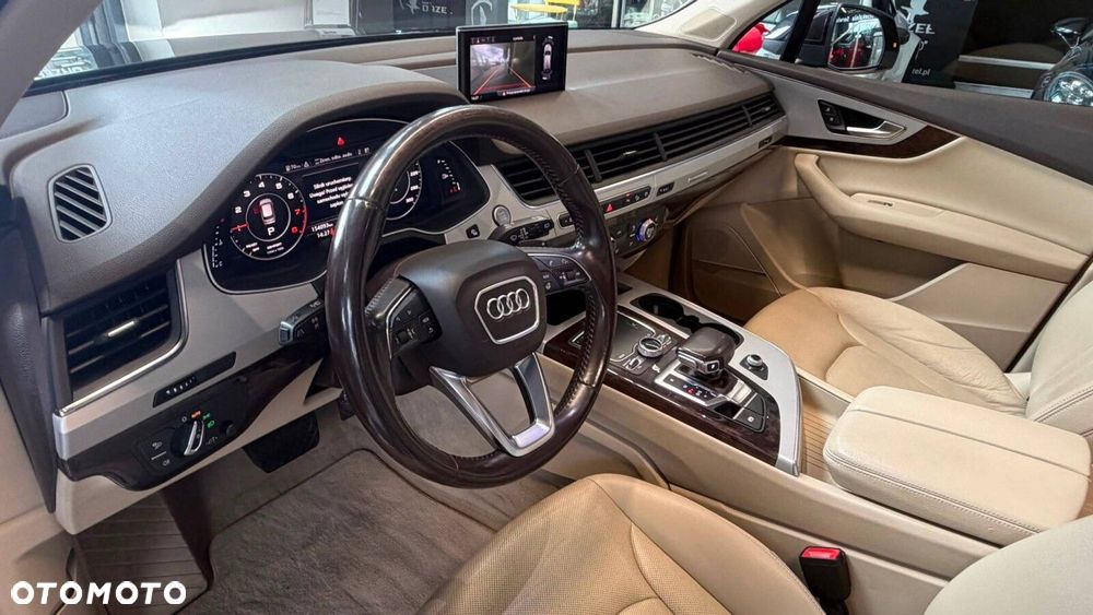Audi Q7 - 12