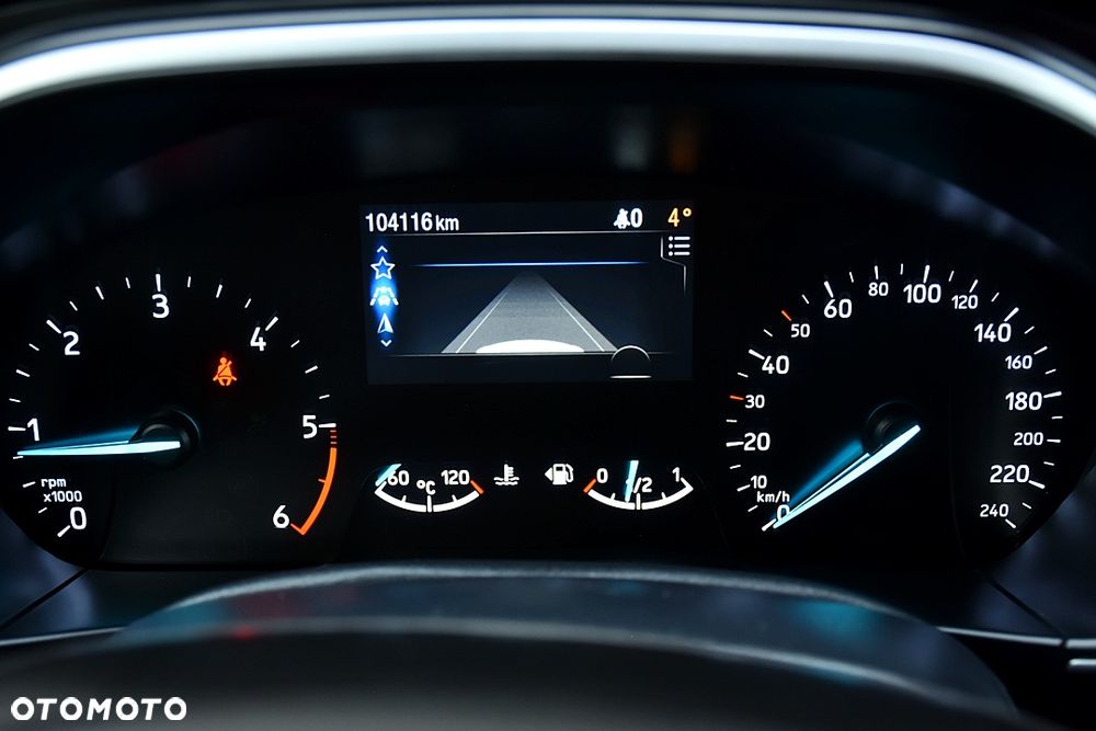 Ford Focus 1.5 EcoBlue STart-Stopp-System TITANIUM - 22