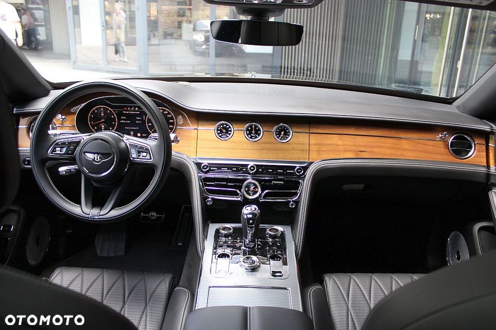 Bentley Flying Spur - 22