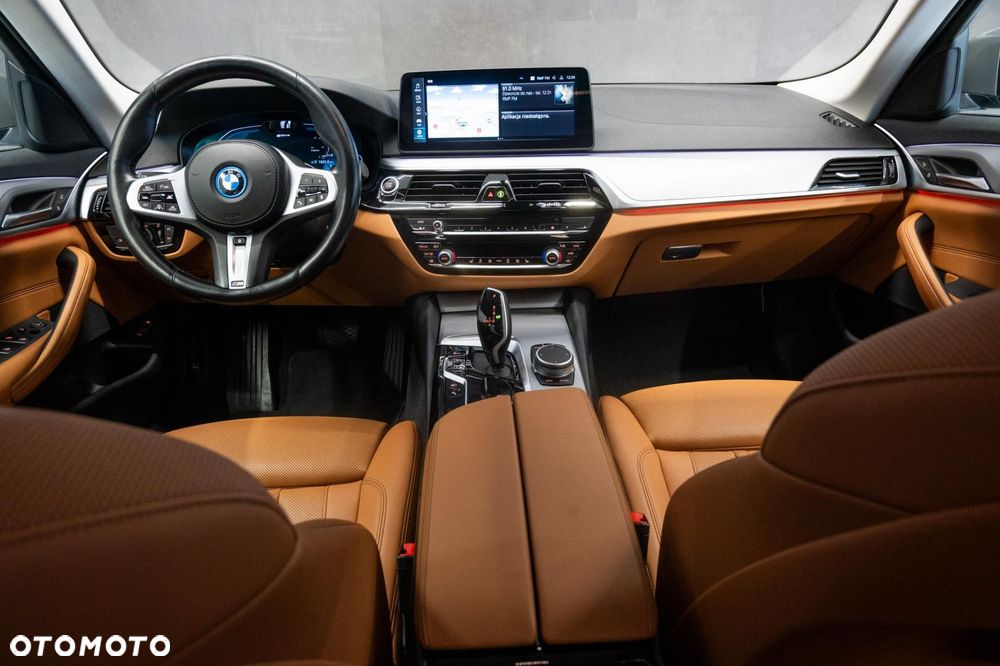 BMW Seria 5 530e xDrive - 11