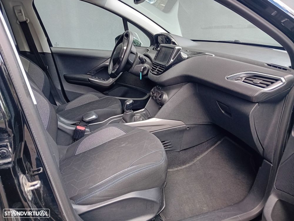 Peugeot 2008 1.2 PureTech Style - 10