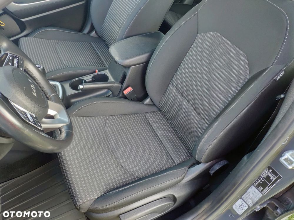 Kia Ceed 1.5 T-GDI M - 11