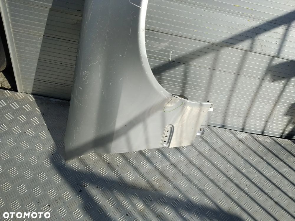 B294/F859/F860/F893/F920 Mercedes w203 prawy przedni błotnik - 13